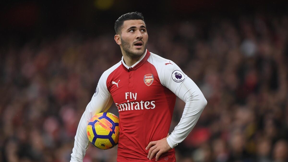 İspanyol basını: Mesut Özil, Kolasinac'ı Fenerbahçe'ye getiriyor