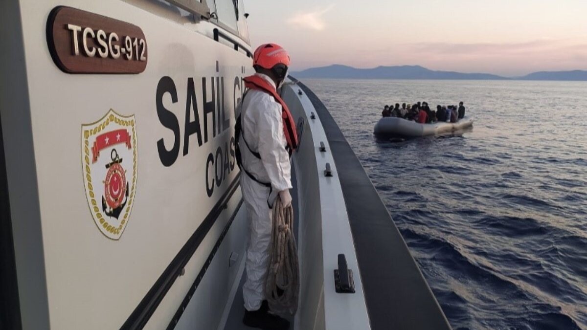 Aydın’da 35 düzensiz göçmen kurtarıldı