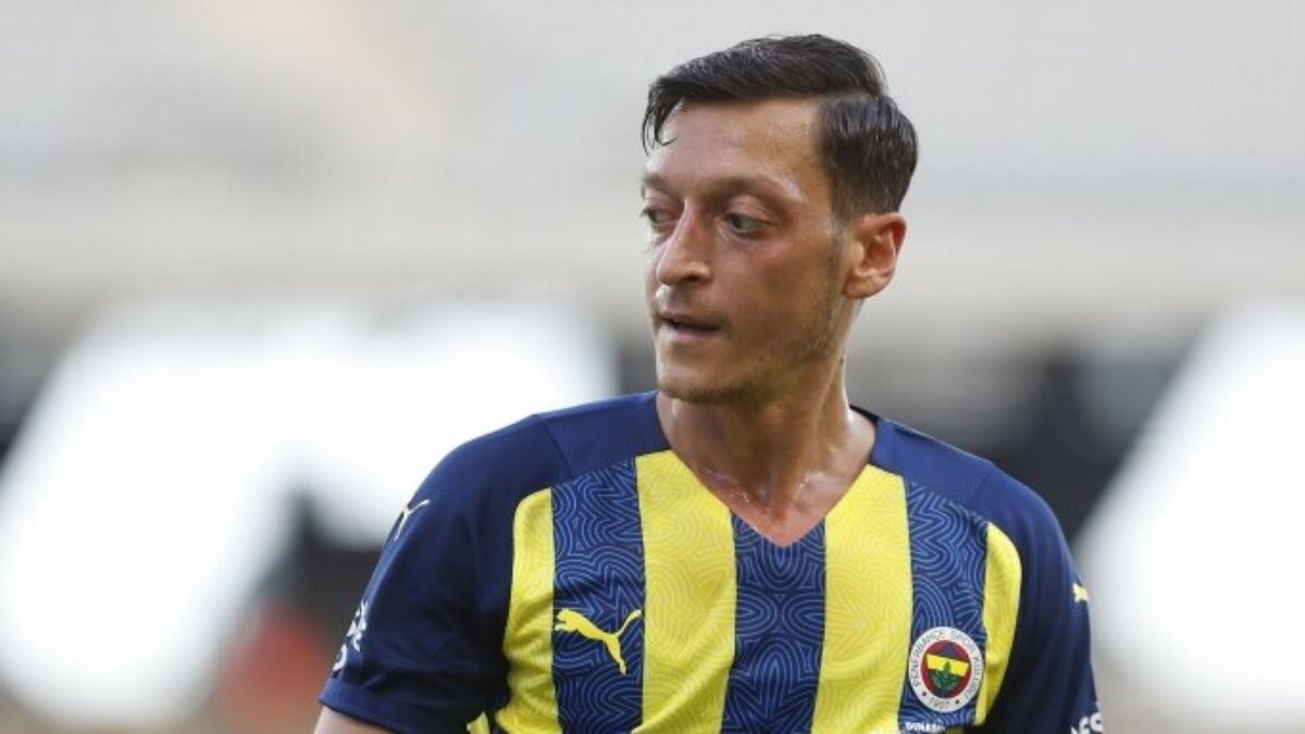 Mesut Özil'in idmanlardaki hırsı