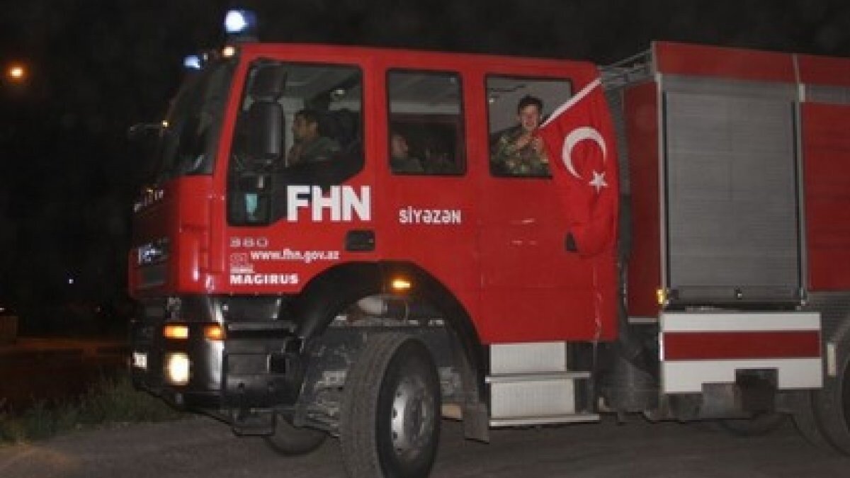 Azerbaycan'dan Türkiye'ye itfaiye desteği sürüyor