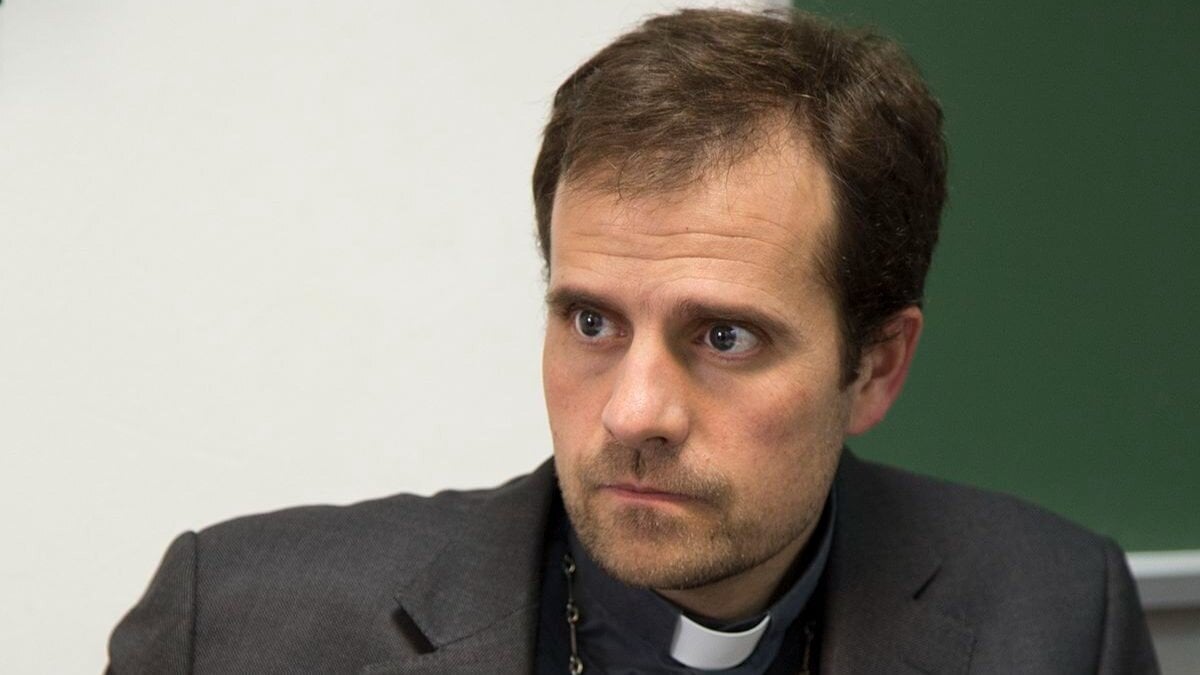 İspanyol piskoposun yasak aşkı istifa getirdi