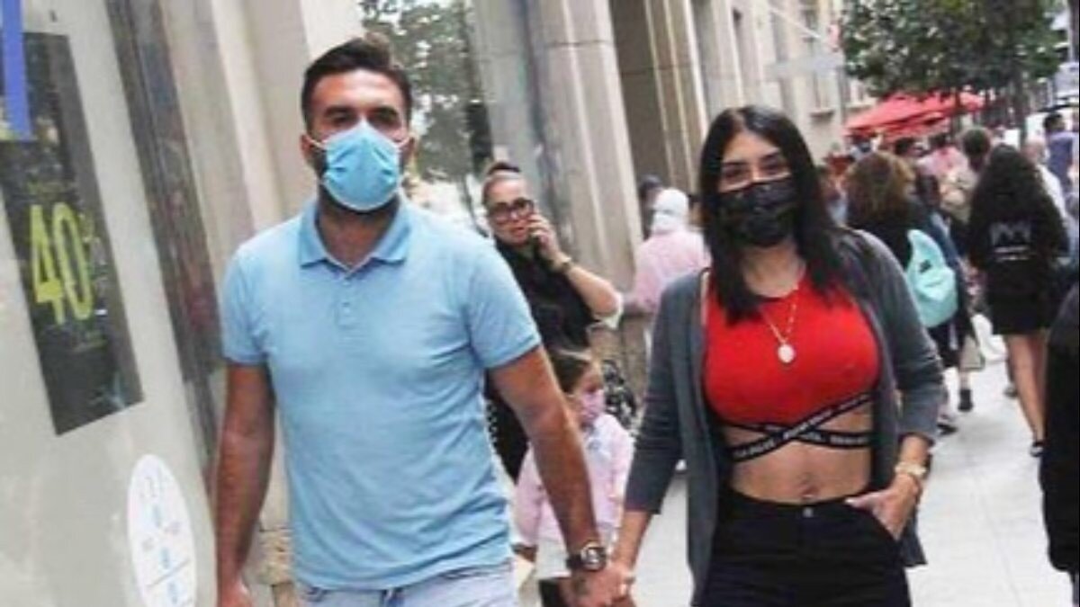 Ebru Polat, aşı olmadığı için pişman