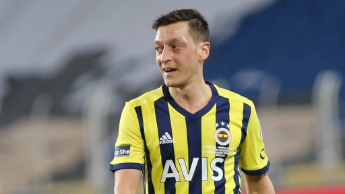 İngiliz basını: Mesut Özil, Fenerbahçe'de mutsuz