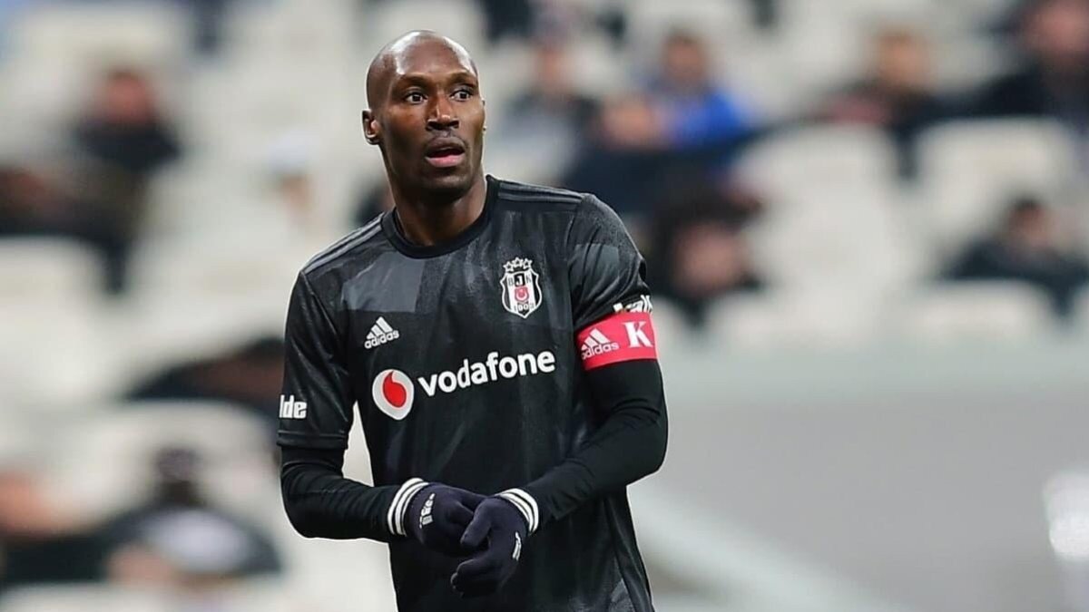 Beşiktaş'tan Atiba'ya antrenörlük teklifi