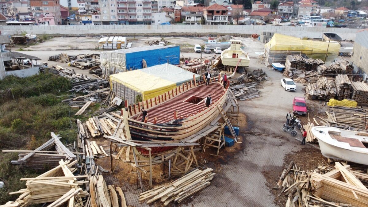 Bartın'da 50 yıl aradan sonra çektirme tekne yapımına başlandı
