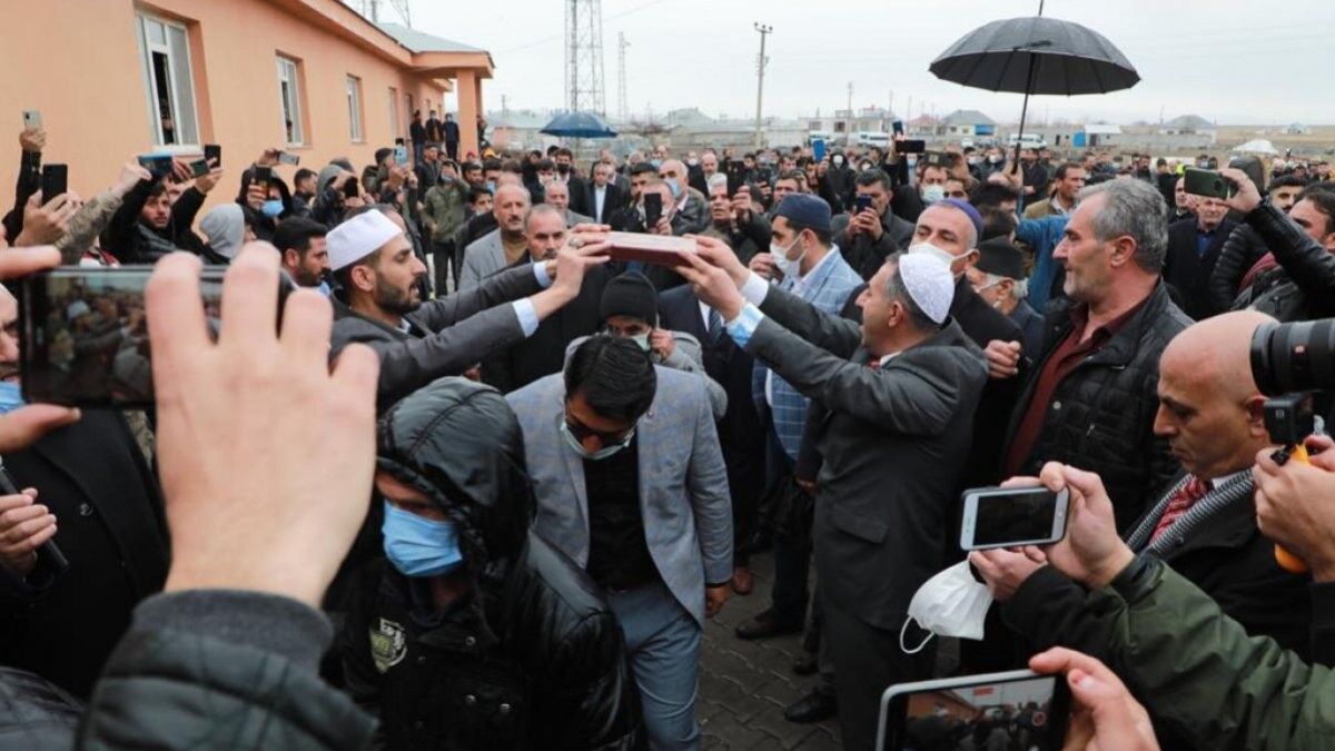 Bitlis'te 4 kişinin öldüğü kan davasında barış sağlandı