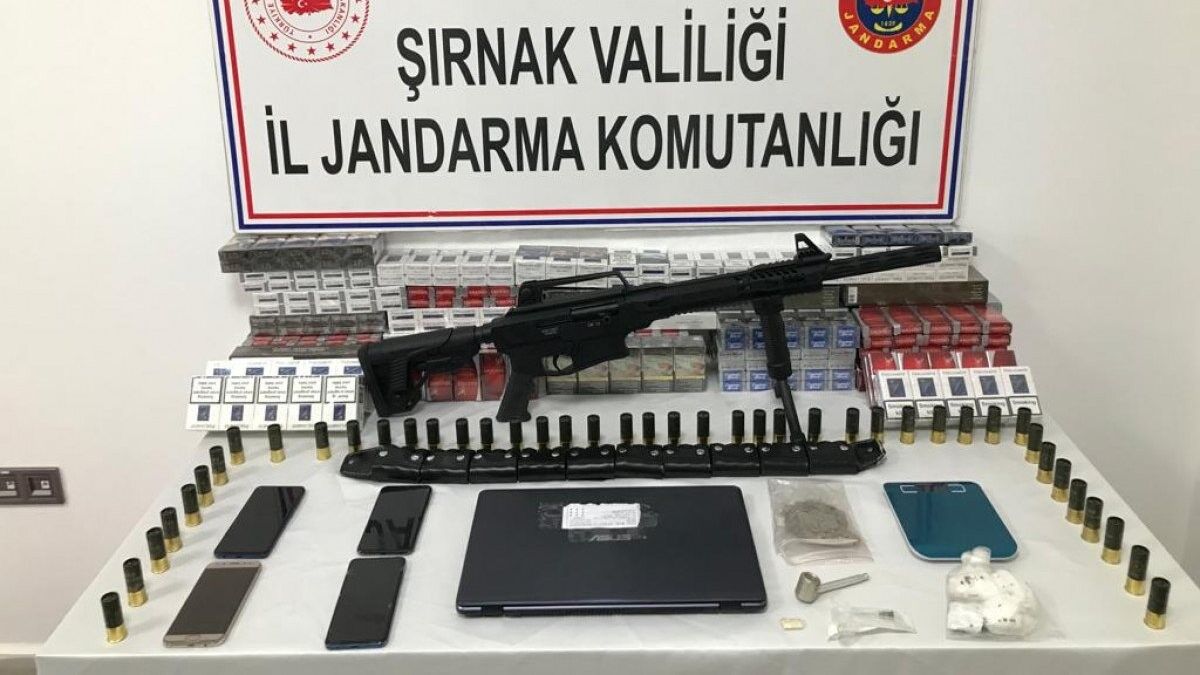 Şırnak'ta jandarma, 4 kaçakçılık şüphelisini tutukladı