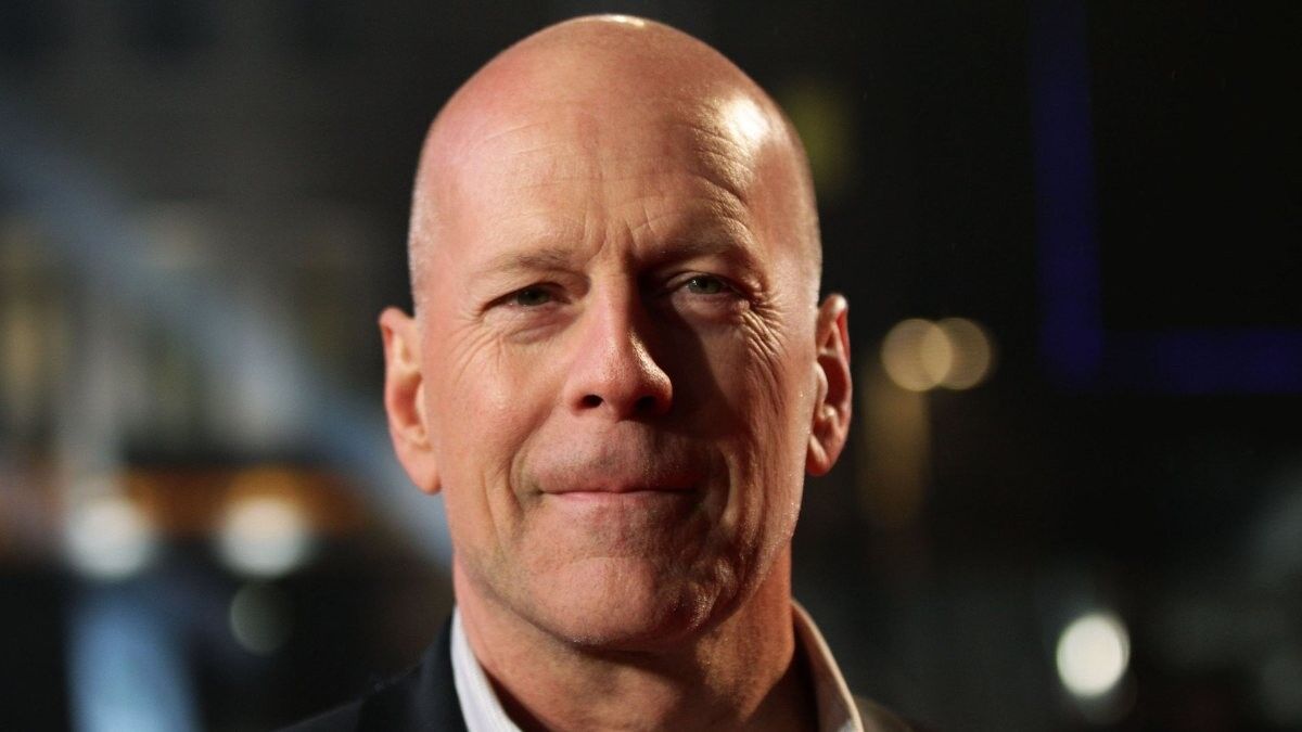 Bruce Willis hastalığı nedeniyle mülklerini zararına sattı