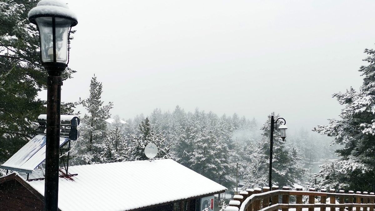 Gümüşhane'ye mayıs ayında kar yağdı