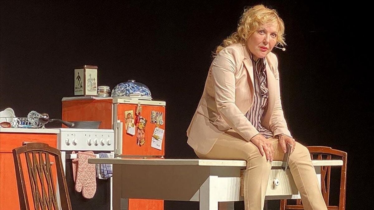 Sumru Yavrucuk, Shirley Valentine oyununu 400'üncü  kez sahneledi