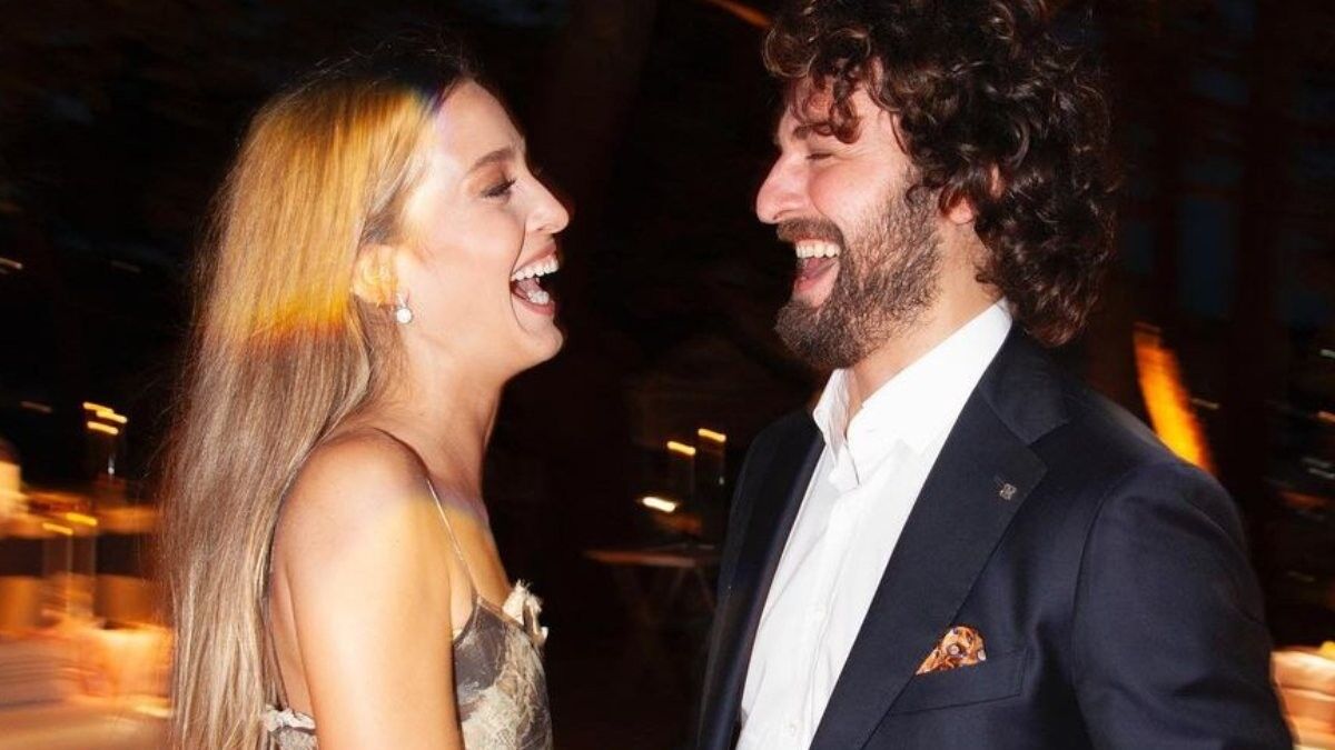 Birkan Sokullu, sevgilisiyle ön balayında