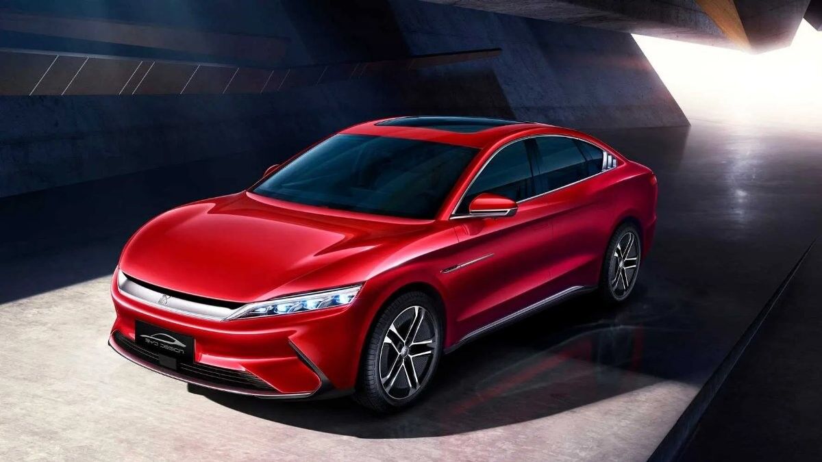 Çinli otomobil üreticisi BYD, Tesla'yı geçmeyi başardı