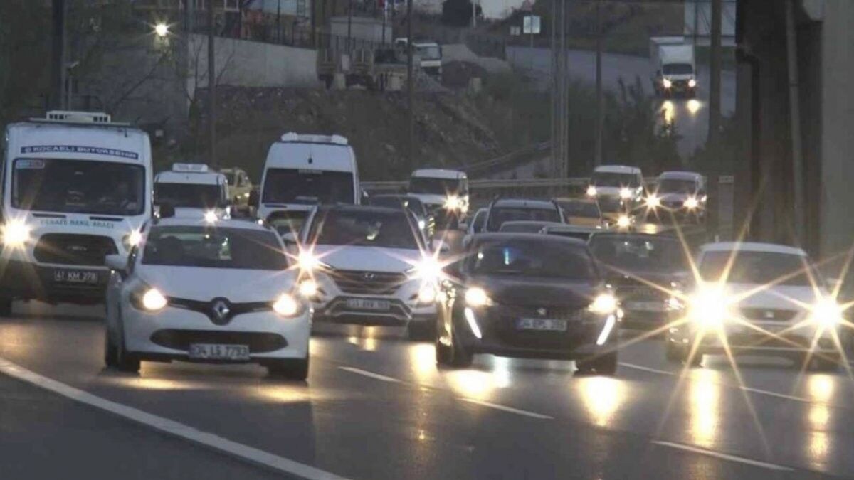 İstanbul’da bayram trafiği şimdiden başladı
