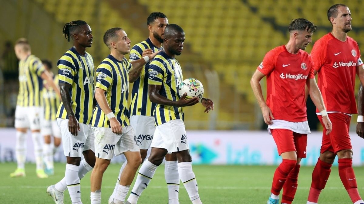 Fenerbahçe, Ümraniyespor'la berabere kaldı