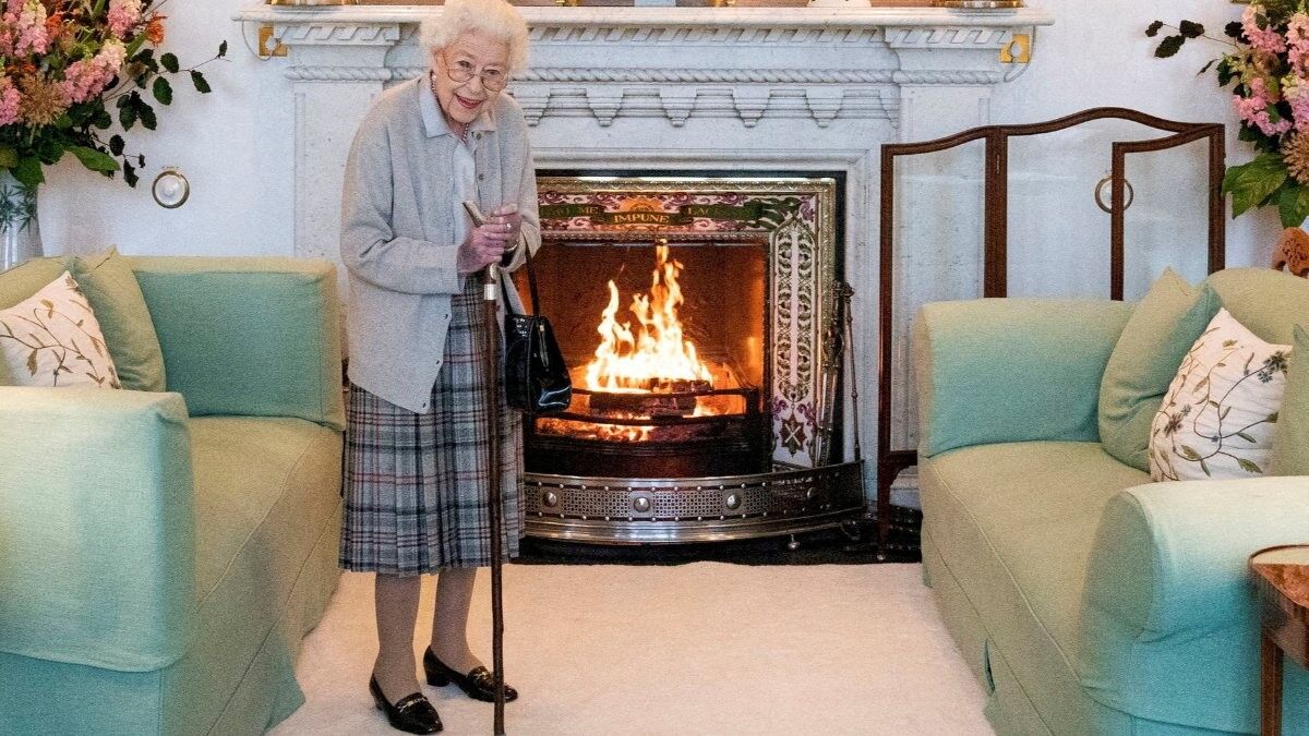 Kraliçe Elizabeth'in son fotoğrafını Avustralyalı doktor yorumladı