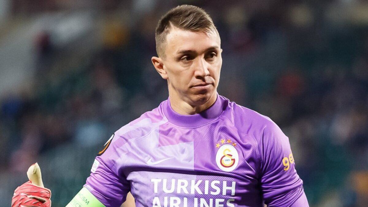 Fernando Muslera: Futbolu Wanderers'ta bırakmak istiyorum