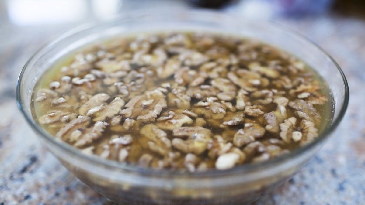 7 gün boyunca aç karnına ceviz suyu içmenin faydaları