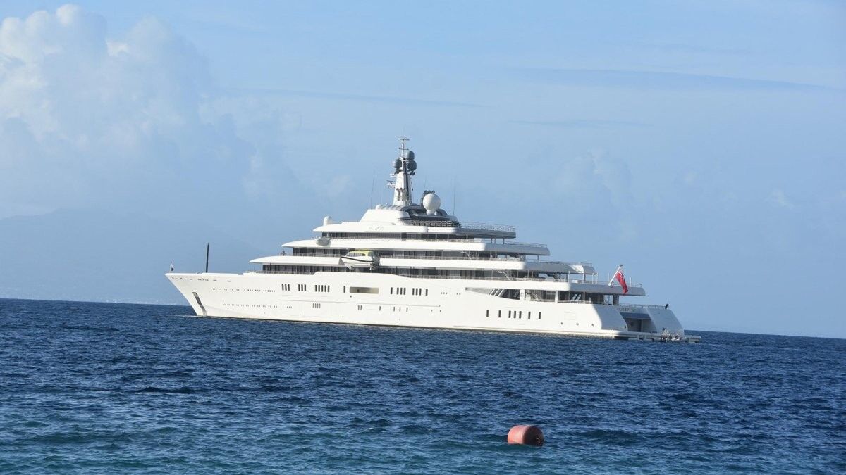 Roman Abramoviç'in ultra lüks yatları Muğla'da demirledi