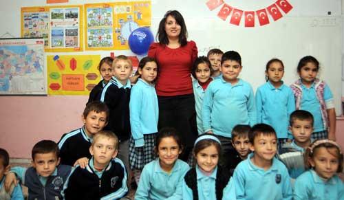 O öğretmen artık kaloriferli okulda