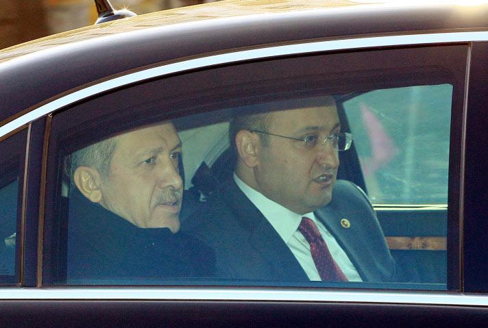 Erdoğan evinin çıkışında görüntülendi