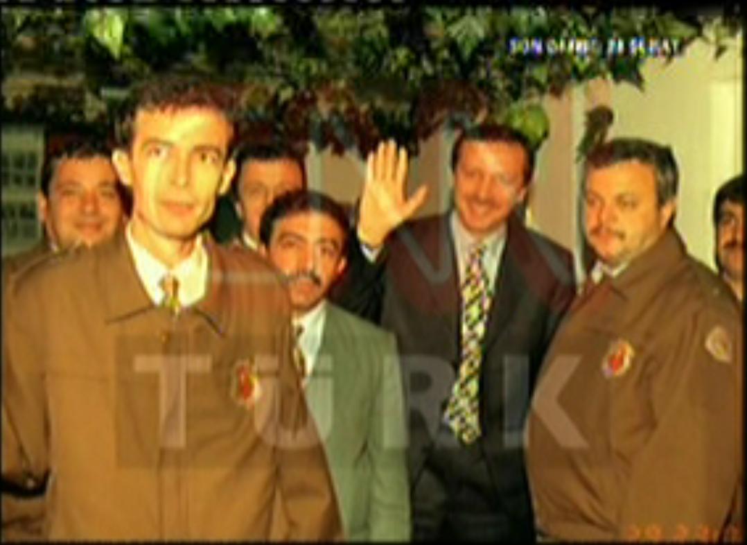 Başbakan'ın yıllar sonra yayınlanan cezaevi fotoğrafları