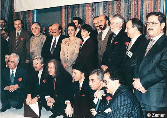 Müjdat Gezen Fethullah Gülen'den ödül almış