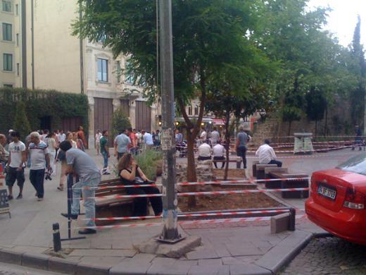 Galata'daki içki krizine polis el koydu
