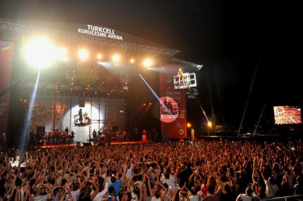 Ajda Pekkan Kuruçeşme Arena'yı salladı