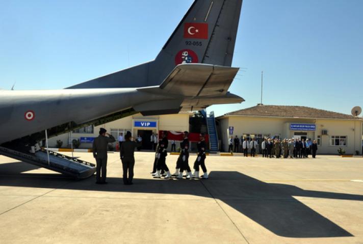 Şehit Piyade Er Çakırdoğan için Siirt'te tören