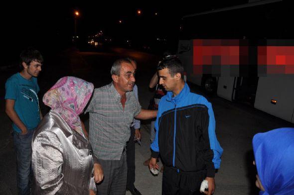 Çatışmada yaralanan asker otobüsle gönderildi