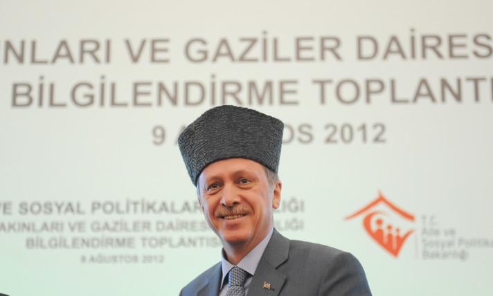 Başbakan Erdoğan'dan Atatürk pozu