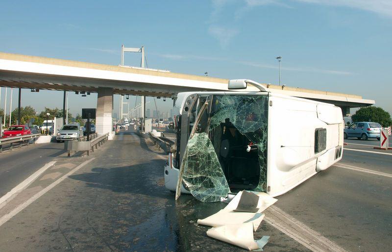 Köprüde ikinci kaza trafik felç