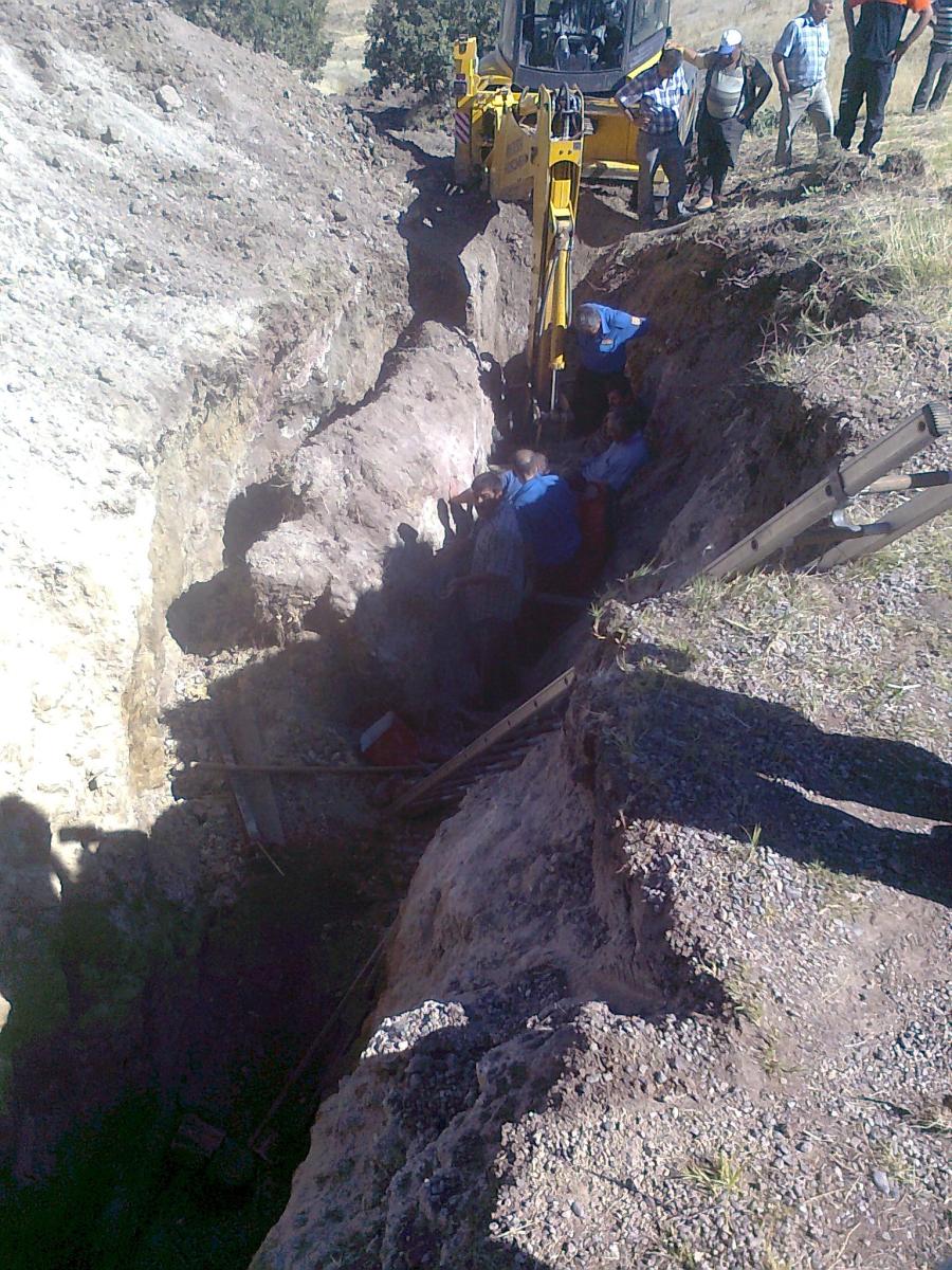 Belediye Başkanı göçük altında kaldı