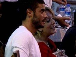 Berk Oktay: Seviştik ama üremedik - Tıkla İzle