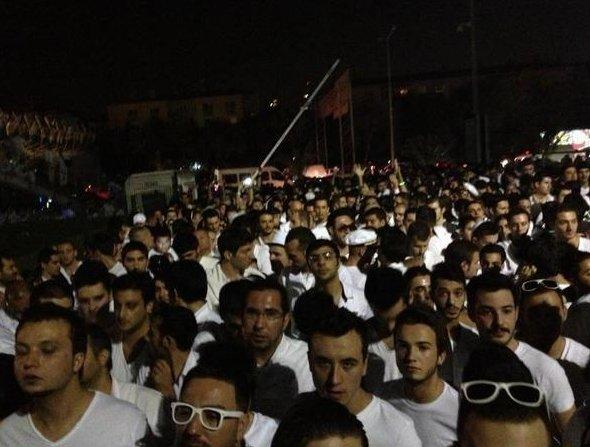 Sensation White Türkiye'de yapılınca ne hale geldi