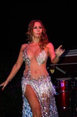 Asena pişman oldu göğüslerini küçülttürecek