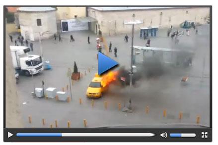 Polise alkollü yakalanan taksici aracını yaktı