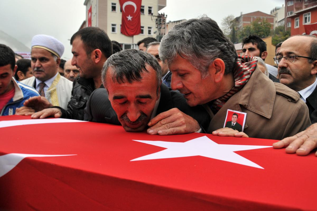 Pervari şehitleri son yolculuğuna uğurlandı