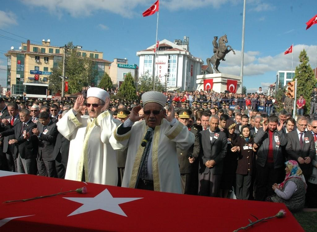 Pervari şehitleri son yolculuğuna uğurlandı