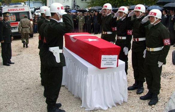 Pervari şehitleri son yolculuğuna uğurlandı