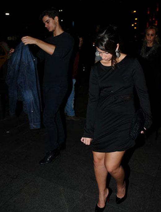 Buse Terim sevgilisi Berk Atan ile el ele