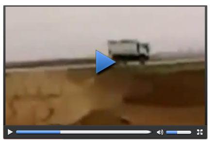 Esad toplarını Kürt kenti Kamışlı'ya çevirdi