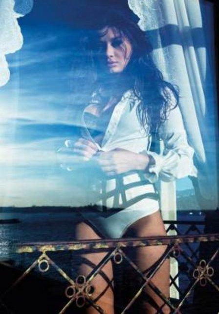 Nurgül Yeşilçay GQ'ya kapak oldu