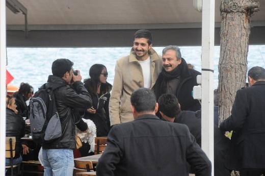 Oktay Kaynarca'nın Sırrı Süreyya Önder ile kahvaltı keyfi