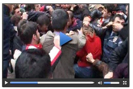 Kadın teröristi linçten polis kurtarmış