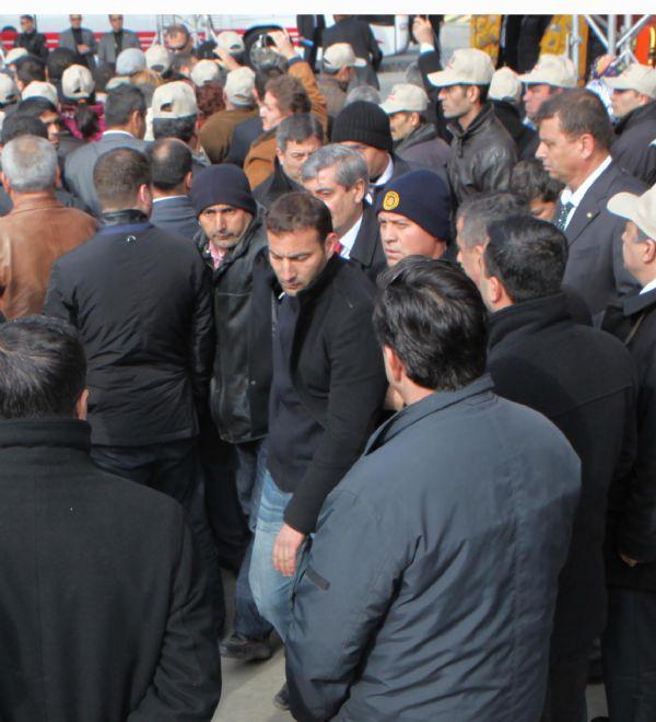 Başbakan'ın atanamayan öğretmene yanıtı sert oldu