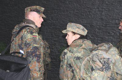 Mehmetçiğe Alman kadın asker uyarısı