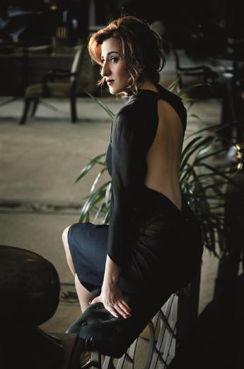 Yalan Dünya'nın Zerrin'inden seksi pozlar