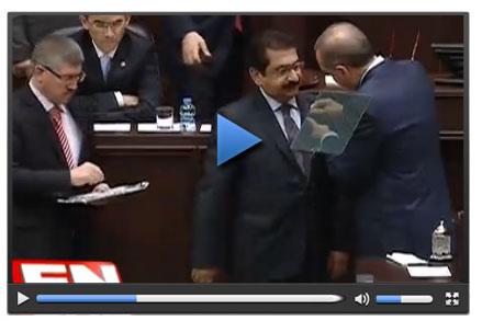 Erdoğan Sinan Yerlikaya ve Alevi yöneticilere rozet taktı