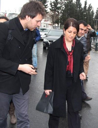 İmralı heyetinden Öcalan'a özel hediyeler